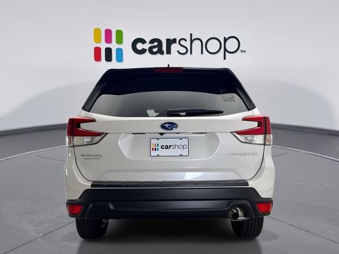 Used 2024 Subaru Forester Premium AWD/4WD image 4