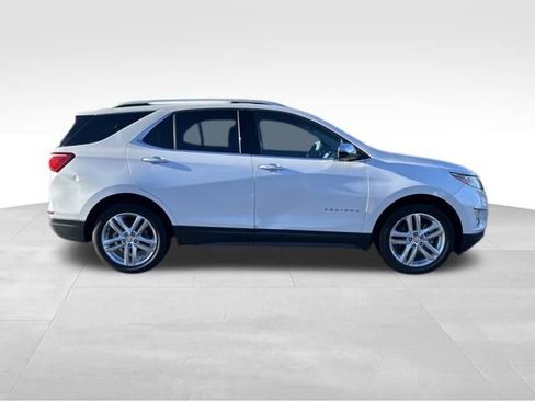 Used 2019 Chevrolet Equinox Premier image 11