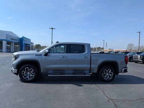 New 2026 GMC Sierra 1500 SLE image 6