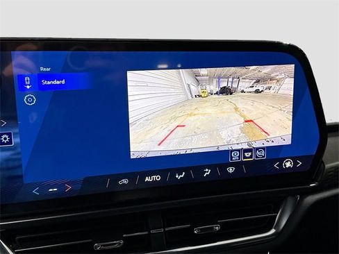 New 2026 Chevrolet Equinox EV LT image 17