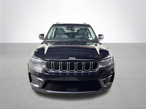Used 2023 Jeep Grand Cherokee Laredo w/ Luxury Tech Group I image 3