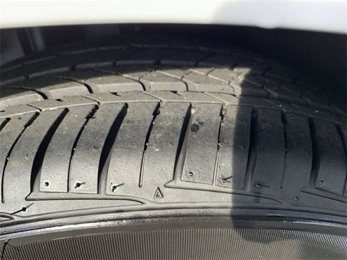 Used 2025 Toyota Camry SE image 34