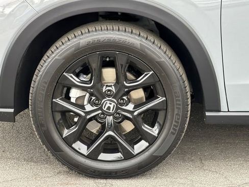 Certified 2025 Honda HR-V Sport image 34