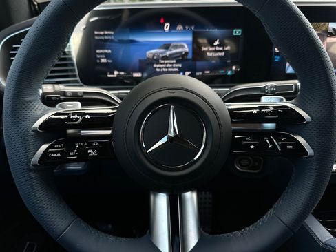 New 2025 Mercedes-Benz GLS 580 4MATIC image 21