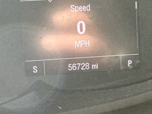 Used 2020 Chevrolet Trax LT w/ LT Convenience Package image 8