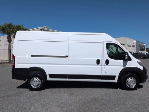 Used 2026 RAM ProMaster 2500 w/ Convenience Group FWD image 2