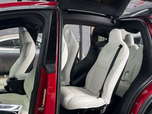 Used 2020 Tesla Model X Performance image 17