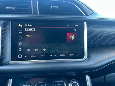 Used 2023 GMC Yukon Denali AWD/4WD image 3