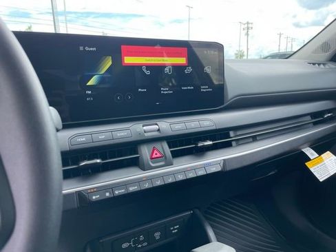 New 2025 Kia K4 LXS image 13