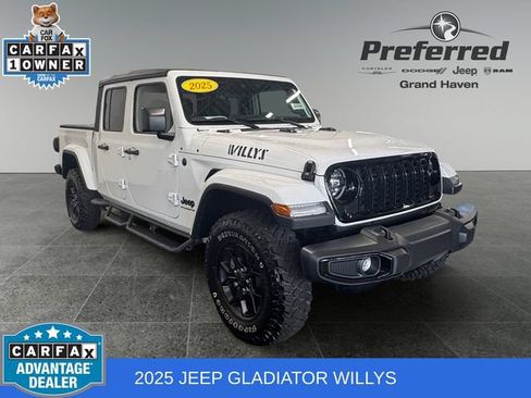 Used 2025 Jeep Gladiator Sport AWD/4WD image 1