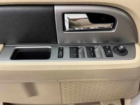 Used 2017 Ford Expedition EL XLT w/ Equipment Group 202A AWD/4WD image 21