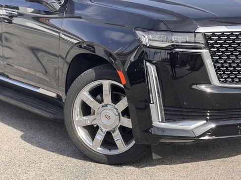 Used 2024 Cadillac Escalade Luxury image 4