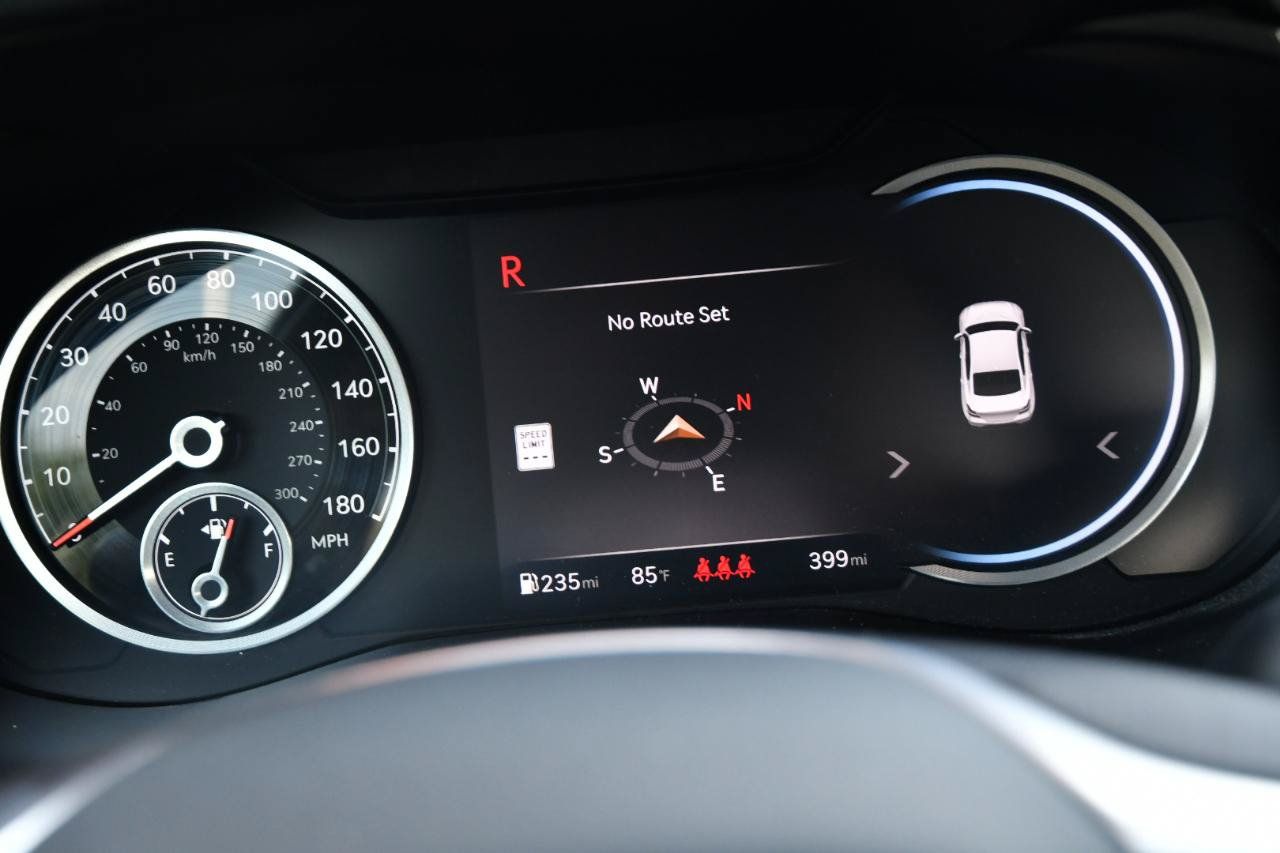 Used 2026 Genesis G70 2.5T RWD image 11