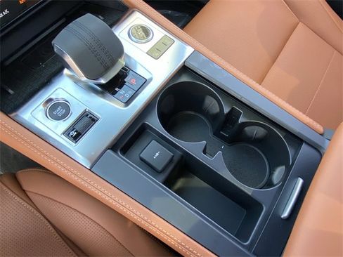 New 2025 Jaguar F-PACE R-Dynamic S image 9