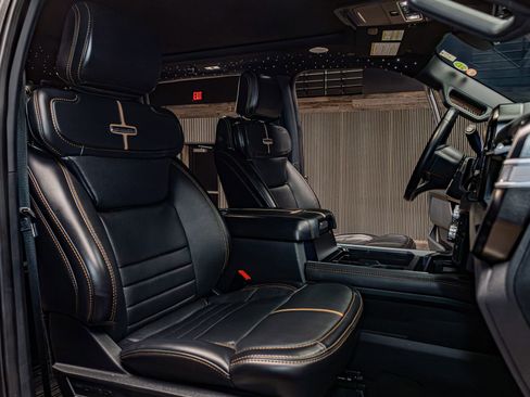 Used 2024 Ford F350 Platinum image 28