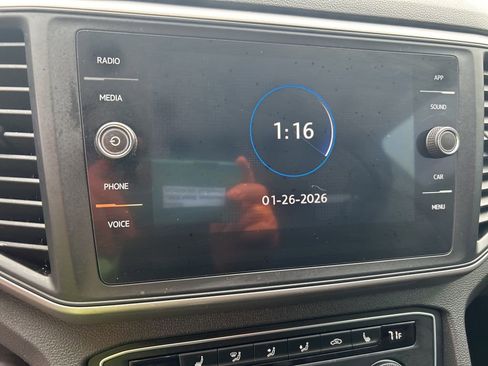 Used 2021 Volkswagen Atlas SE image 15