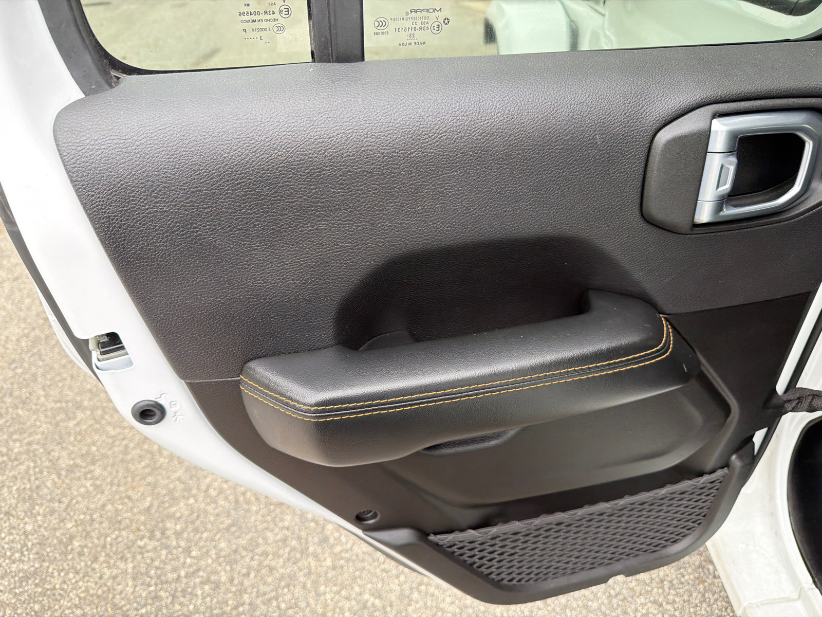 Used 2024 Jeep Wrangler Unlimited Sahara AWD/4WD image 21