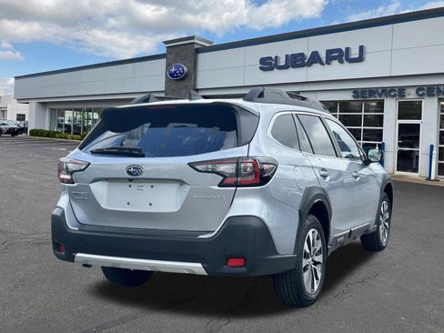 Used 2025 Subaru Outback Limited AWD/4WD image 7