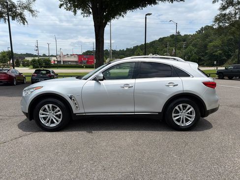 Used 2017 INFINITI QX70 2WD w/ Premium Package image 7
