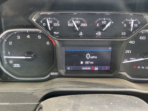 Used 2021 GMC Sierra 3500 SLE w/ SLE Value Package AWD/4WD image 9