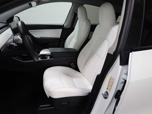 Used 2020 Tesla Model Y Long Range image 5