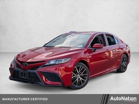 Used 2021 Toyota Camry SE image 1