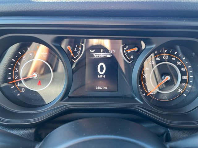Certified 2026 Jeep Gladiator Sport AWD/4WD image 32