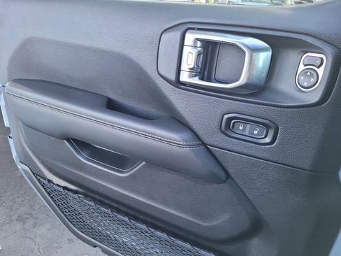 Certified 2025 Jeep Wrangler Unlimited Sahara w/ Safety Group image 15