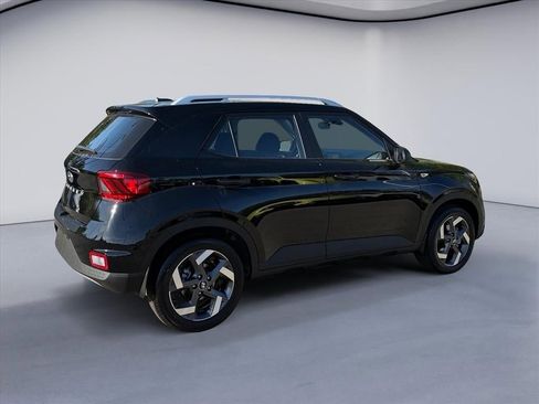 New 2026 Hyundai Venue SEL FWD image 5