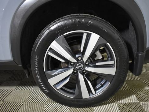 Used 2023 Nissan Rogue SL AWD/4WD image 45