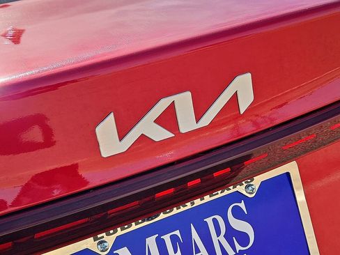 Used 2024 Kia Forte LXS image 13