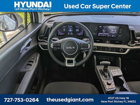 Used 2023 Kia Sportage LX AWD/4WD image 18
