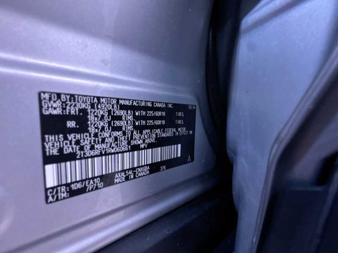 Used 2024 Toyota RAV4 Limited AWD/4WD image 44