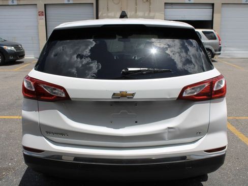 Used 2020 Chevrolet Equinox LT w/ Driver Convenience Package FWD image 4