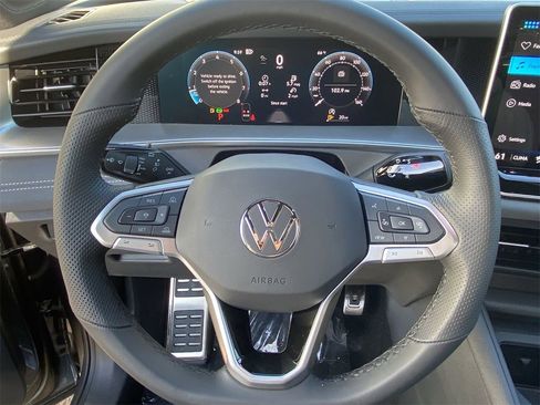 New 2026 Volkswagen Tiguan SE R-Line image 19