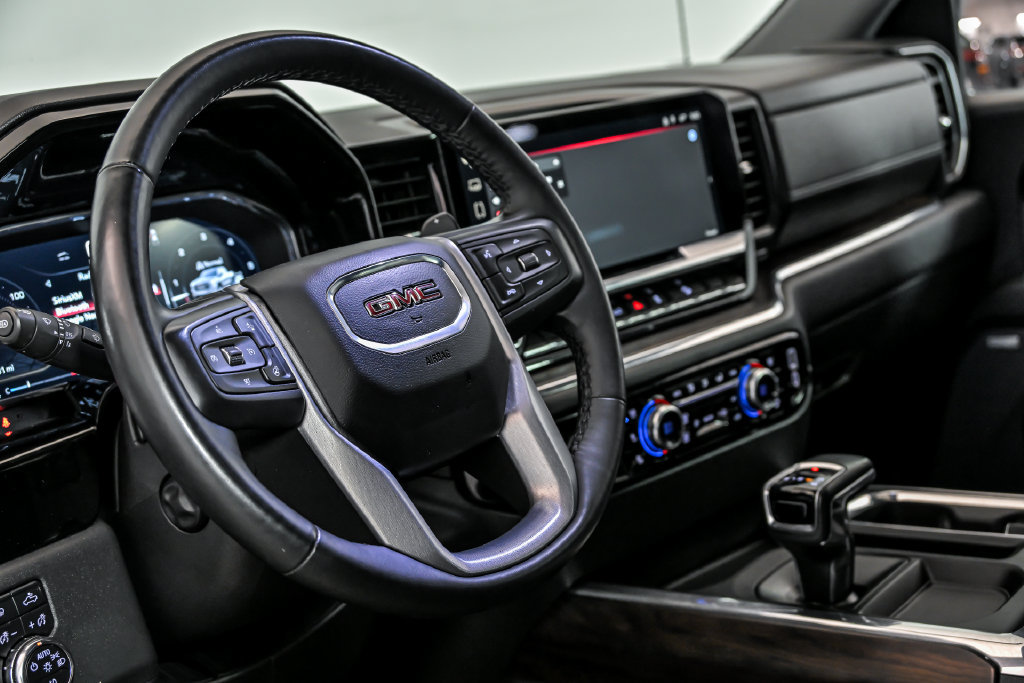 Used 2023 GMC Sierra 1500 SLT AWD/4WD image 18