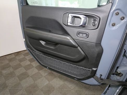 Used 2026 Jeep Wrangler Unlimited Sahara AWD/4WD image 35