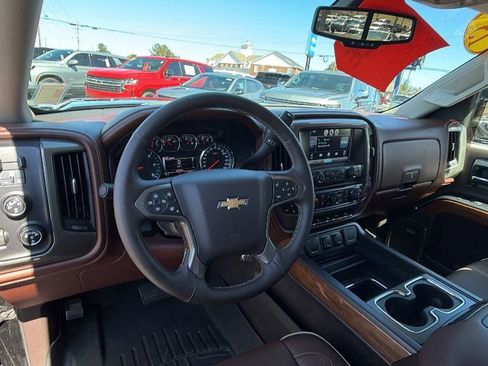 Used 2015 Chevrolet Silverado 1500 High Country w/ High Country Premium Package image 22