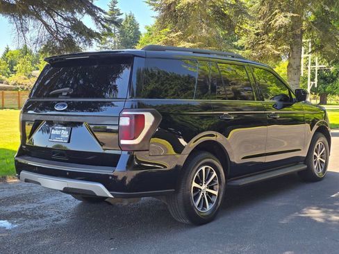 Used 2018 Ford Expedition XLT AWD/4WD image 6