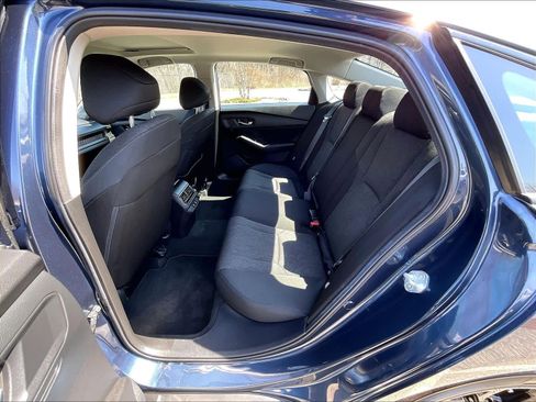 Used 2025 Honda Accord SE image 15