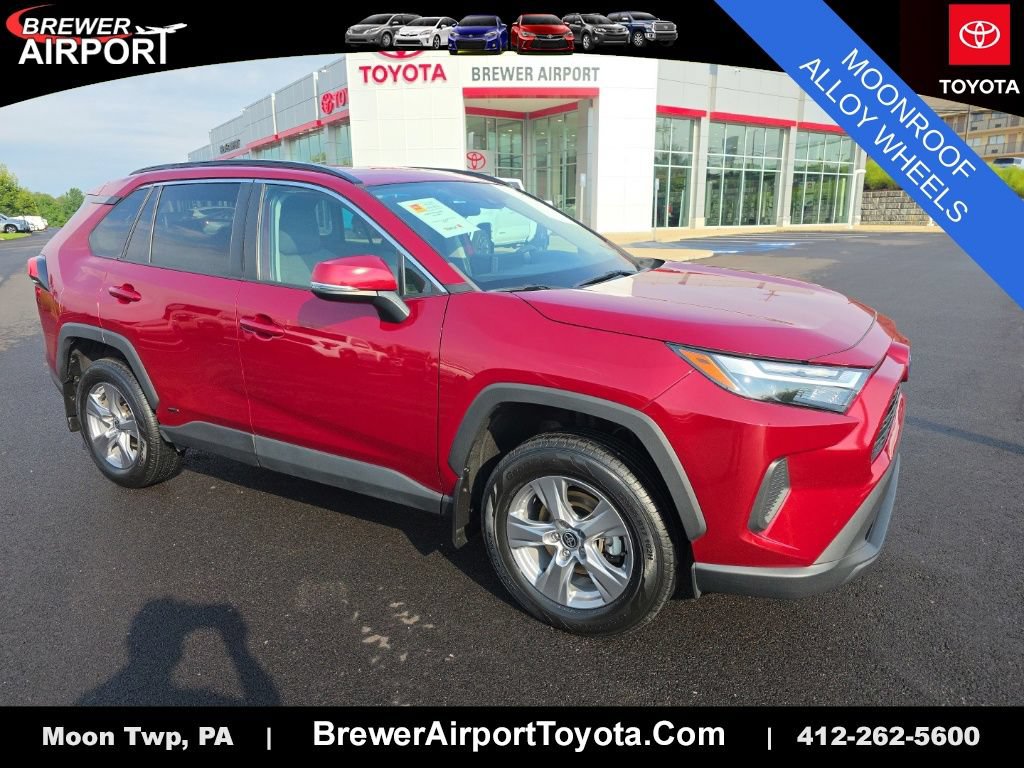 Certified 2022 Toyota RAV4 XLE w/ Convenience Package AWD/4WD image 1
