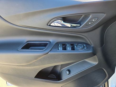 Used 2019 Chevrolet Equinox LT image 23