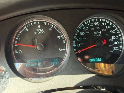 Used 2012 Chevrolet Tahoe LS RWD image 12