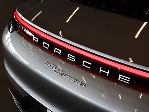 Used 2023 Porsche 911 Carrera w/ Premium Package RWD image 26