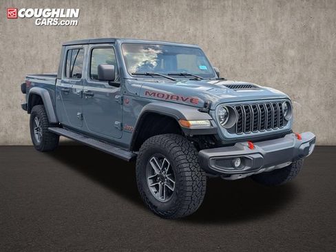 Used 2025 Jeep Gladiator Mojave AWD/4WD image 1