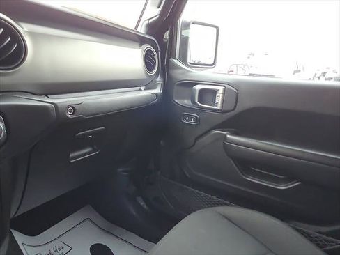 Used 2020 Jeep Gladiator Sport w/ Quick Order Package 24S image 17