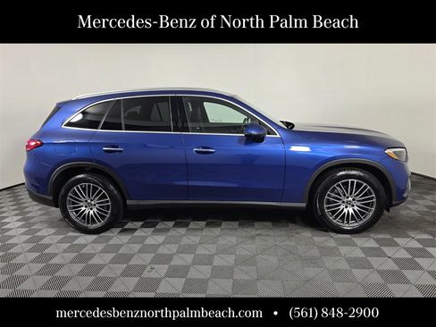 Certified 2025 Mercedes-Benz GLC 300 image 7