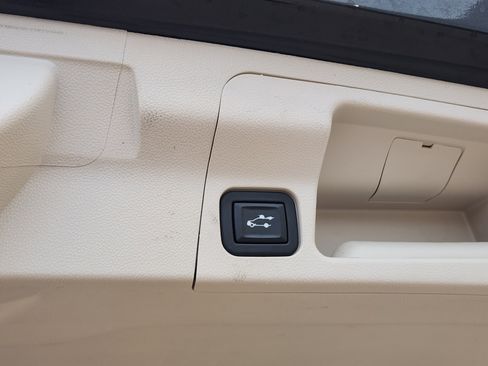 Used 2023 GMC Acadia Denali image 33