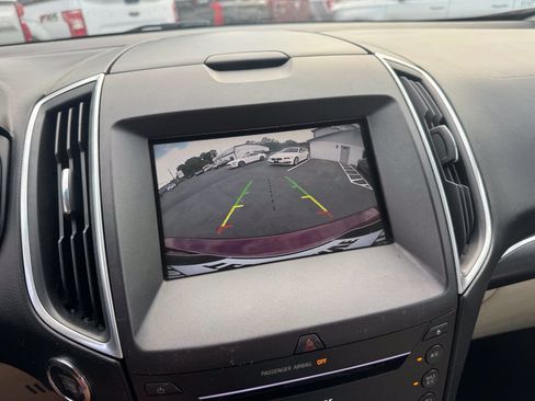 Used 2015 Ford Edge Titanium w/ Technology Package FWD image 16