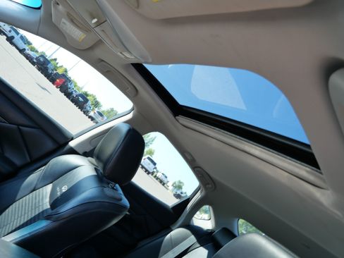 Used 2012 INFINITI M37 w/ Sport Pkg RWD image 20